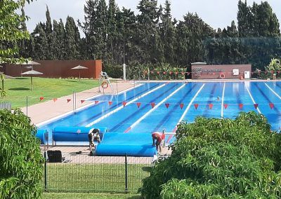 Instalación de Manta Termica en la piscina de Montemar