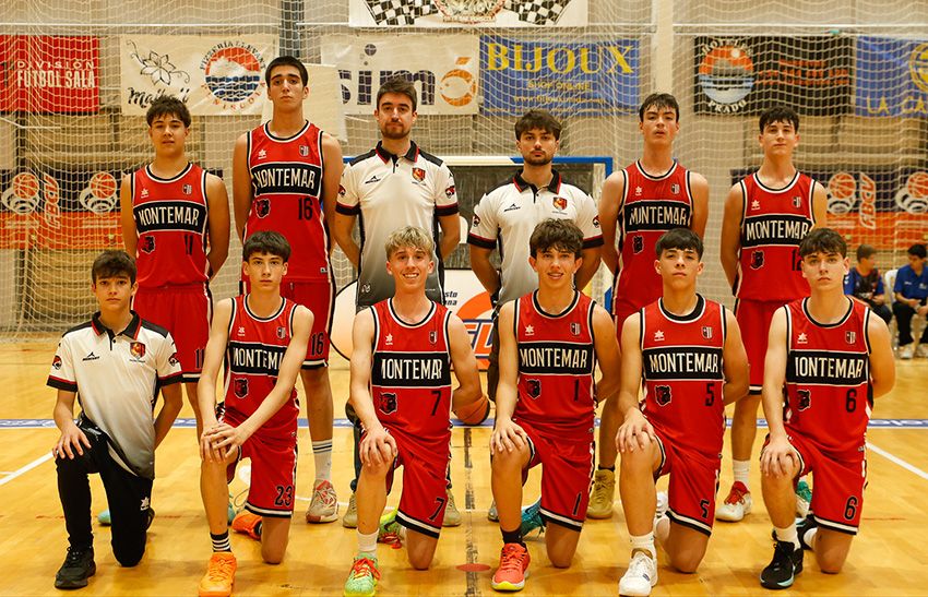 Nuestro equipo de baloncesto infantil masculino