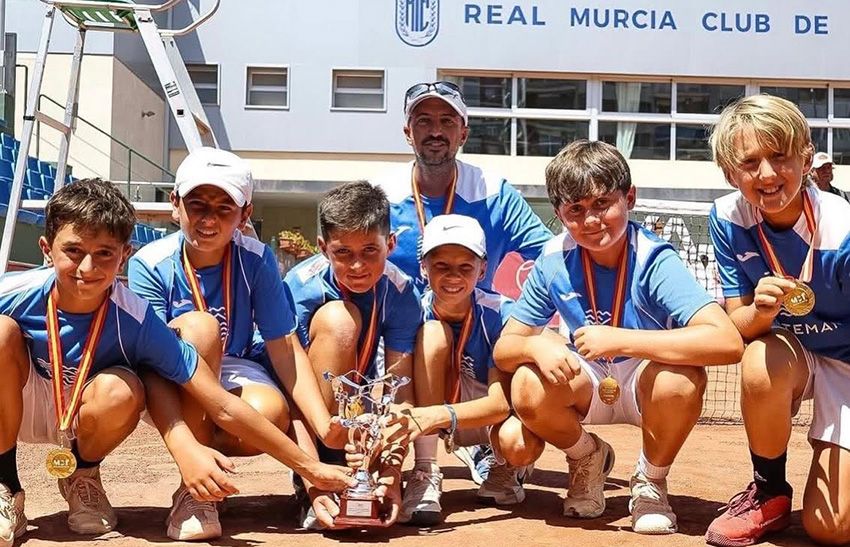 CAMPEONES DE ESPAÑA ALEVINES POR EQUIPO