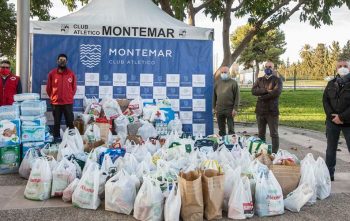Entrega de alimentos a Cruz Roja Alicante